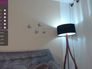 Live sex webcam photo for ValerieAustin #287947083