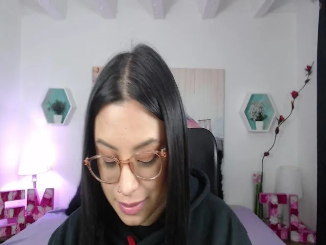 Live sex webcam photo for Sexualmilena #259411734