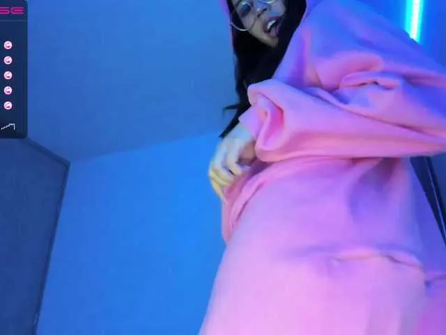 Live sex webcam photo for Noah-Beauty #241255180