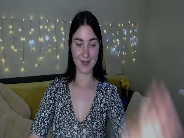 Live sex webcam photo for JenniferGill #253078321
