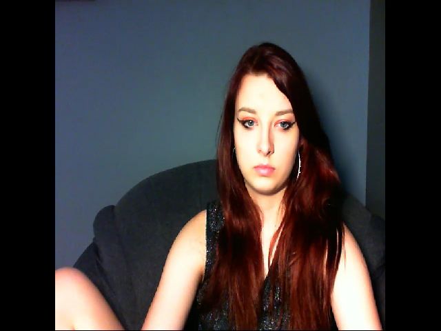 Live sex webcam photo for VirginLuna18 #253848415