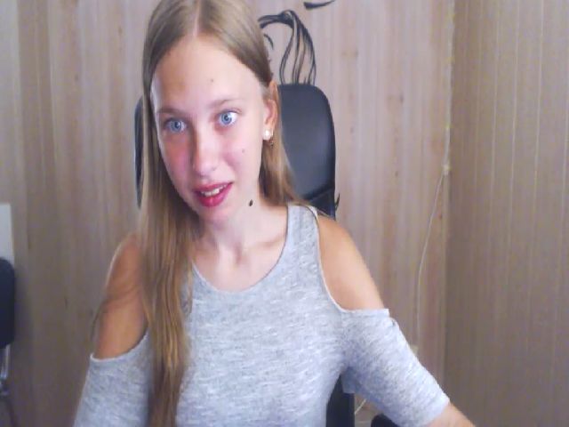 Live sex webcam photo for SshyTeen #254708037