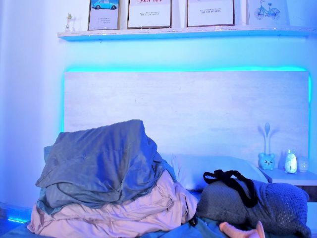 Live sex webcam photo for Sophia_Ferrer #252341253