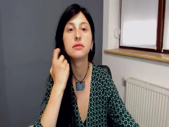 Live sex webcam photo for SnowSpacee #253744402