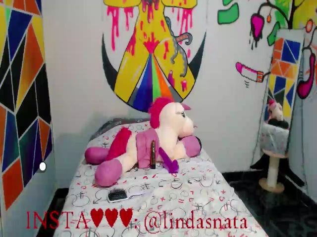 Live sex webcam photo for Moon_18 #254199056