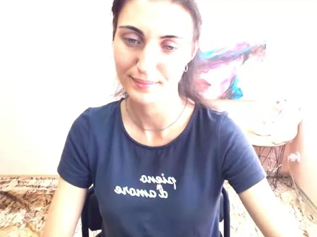 Live sex webcam photo for Miss_Vivian #264313898