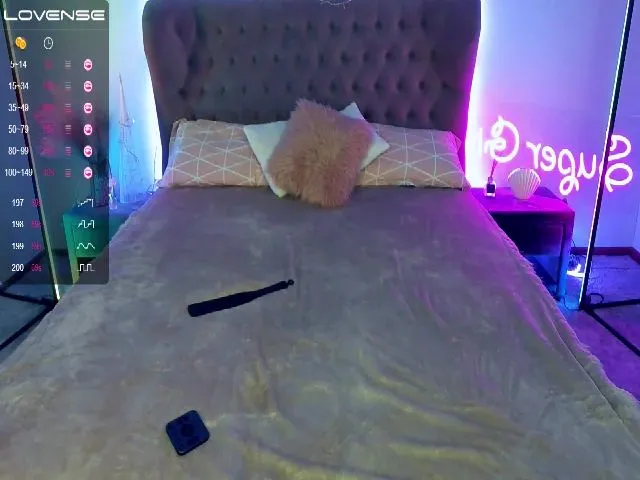 Live sex webcam photo for LilFluffyDuck #255408482