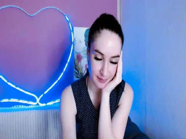 Live sex webcam photo for Lilly_Shine #252721355