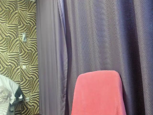 Live sex webcam photo for Blondyhotxx #254747347