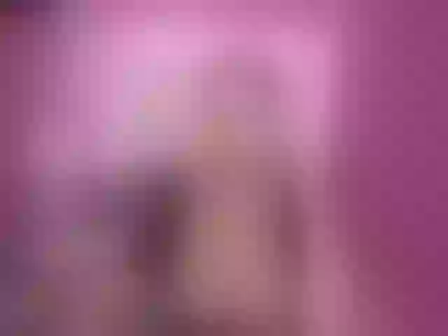 Live sex webcam photo for PtiMermaid #255244504