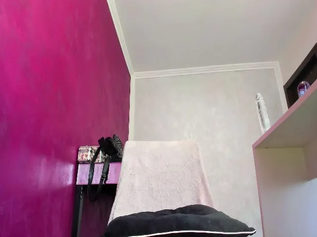 Live sex webcam photo for SonyaHailey #255586434