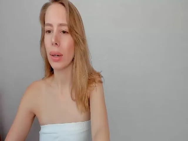 Live sex webcam photo for WowAlina_ #255059613