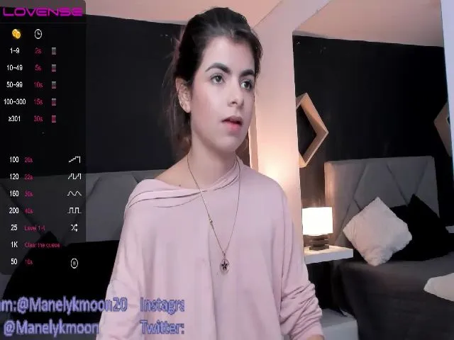 Live sex webcam photo for Manelyk_m #256904252