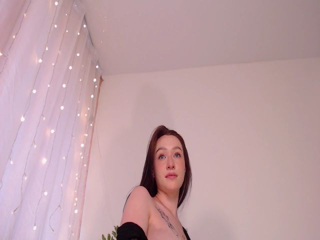 Live sex webcam photo for AlexxDay #252471299