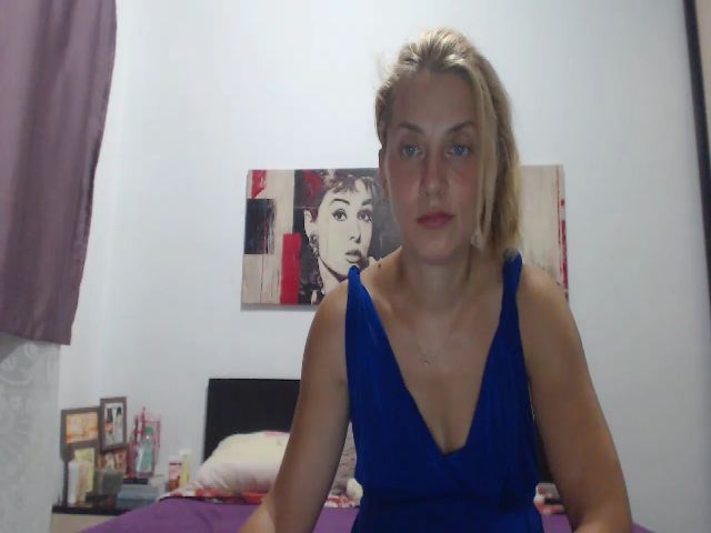 Live sex webcam photo for MonicaDiamond #265178751