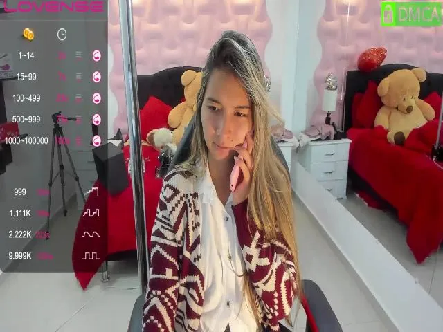 Live sex webcam photo for Annasshim_ #257533071