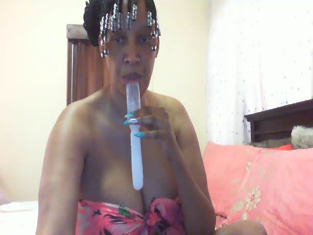 Live sex webcam photo for Booby69x #264283028