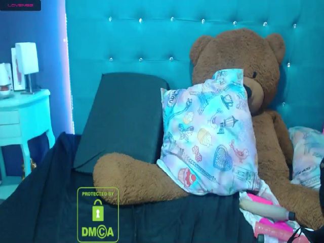 Live sex webcam photo for Carla_adams #264642789