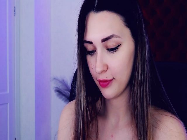 Live sex webcam photo for MillaLoves #253336255