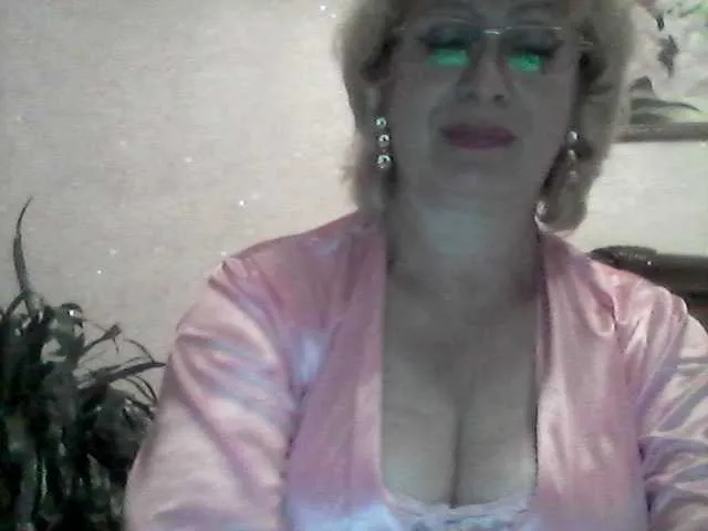 Live sex webcam photo for Ur-Mami #252589286