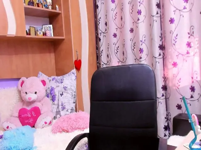 Live sex webcam photo for Linxxxjoy #256735165