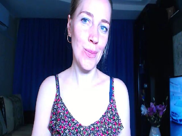 Live sex webcam photo for Oly_nice_ #252632760