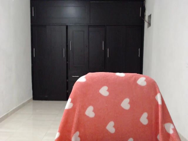 Live sex webcam photo for CristySavoy #255540496