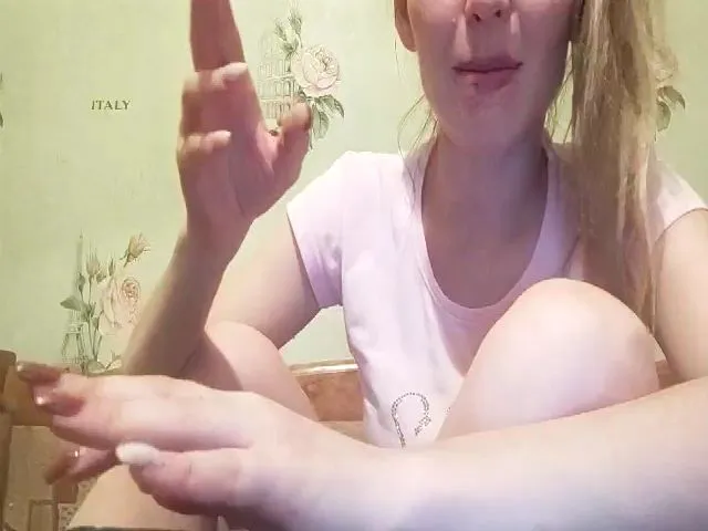 Live sex webcam photo for Otta_Ra #261638225