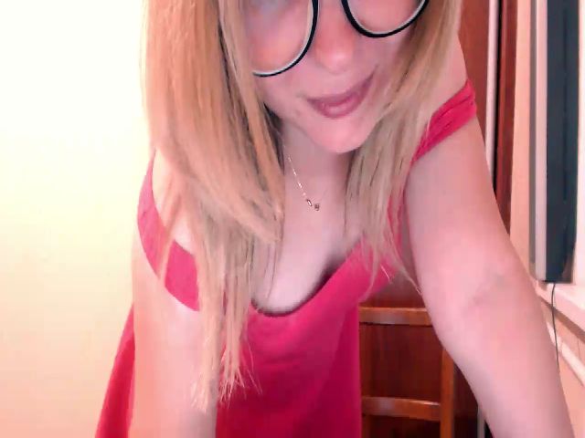 Live sex webcam photo for Kay_Lo #252293960