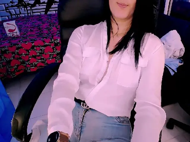 Live sex webcam photo for Sashabreck #287859847