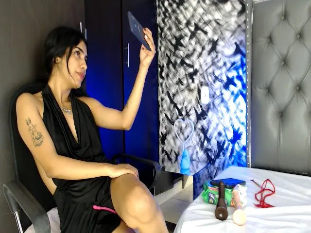 Live sex webcam photo for Brigtstar_ #252302744