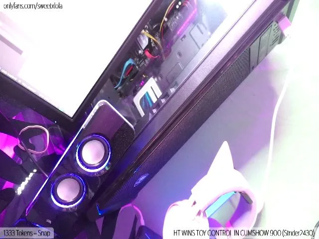 Live sex webcam photo for SweetxLola #256116597