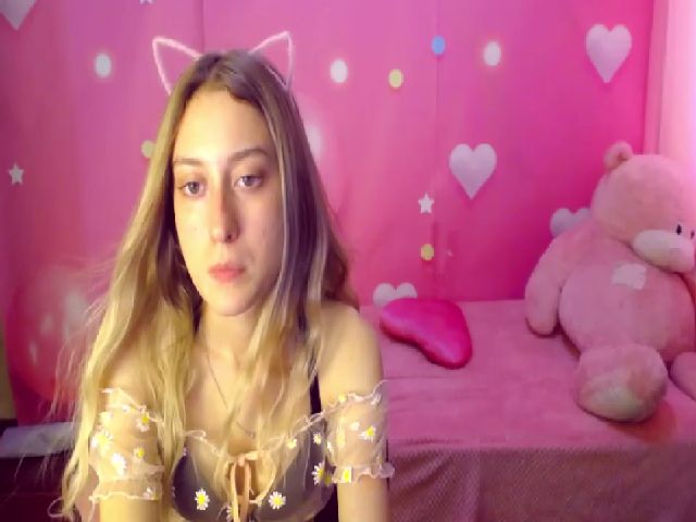Live sex webcam photo for LinaRum__ #253708296