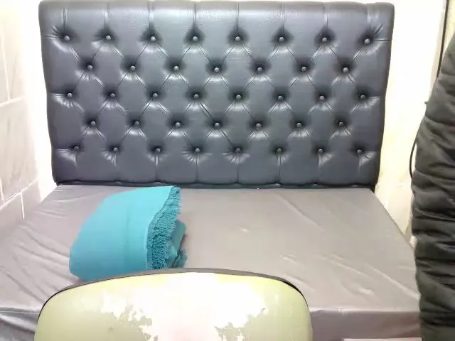 Live sex webcam photo for Emmaafox #257727985