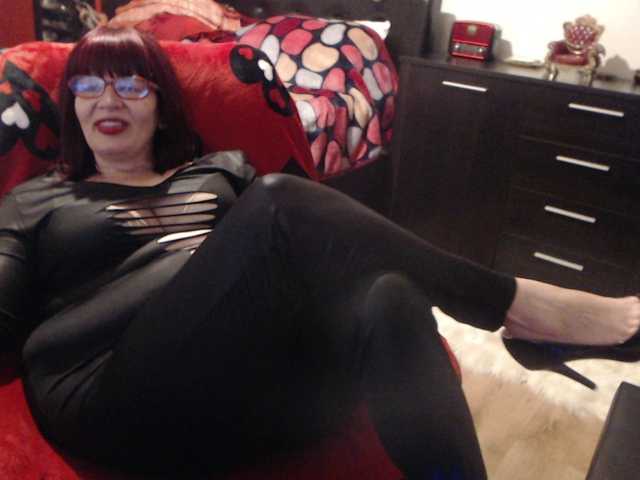 Live sex webcam photo for MissScarllet #245495664