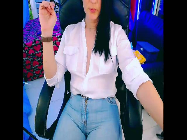 Live sex webcam photo for Sashabreck #287860109