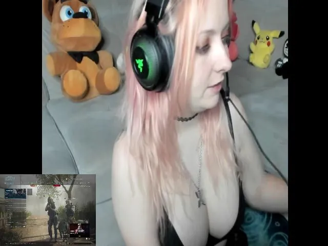 Live sex webcam photo for PrincessBluu #256127746