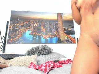 Live sex webcam photo for NiniMiller #240760332