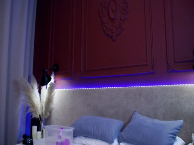 Live sex webcam photo for Purple_Foxy #257307195