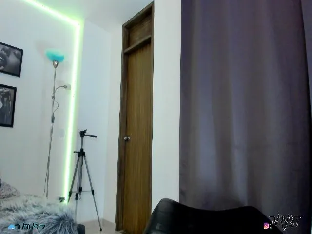 Live sex webcam photo for Juanabrau #254783103
