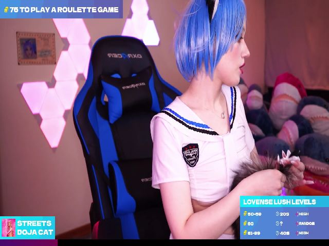 Live sex webcam photo for Annie_may_ #255699036