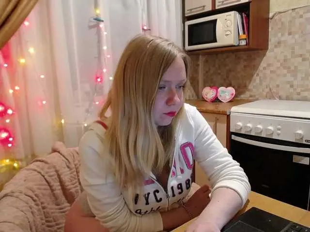 Live sex webcam photo for Fortuna3106 #241836783