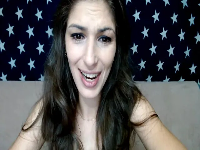 Live sex webcam photo for AnnaMFC_ #254956220