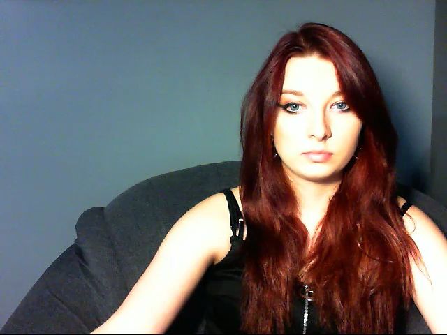 Live sex webcam photo for VirginLuna18 #253163763