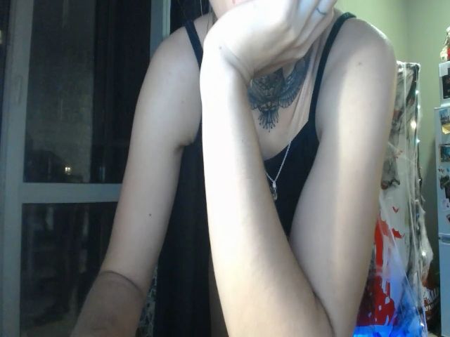 Live sex webcam photo for Angie_Wild #257782327