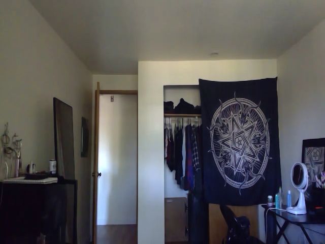 Live sex webcam photo for LilithLucid #260940435