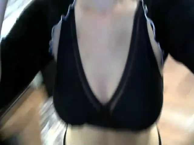 Live sex webcam photo for Velicious7 #255920488