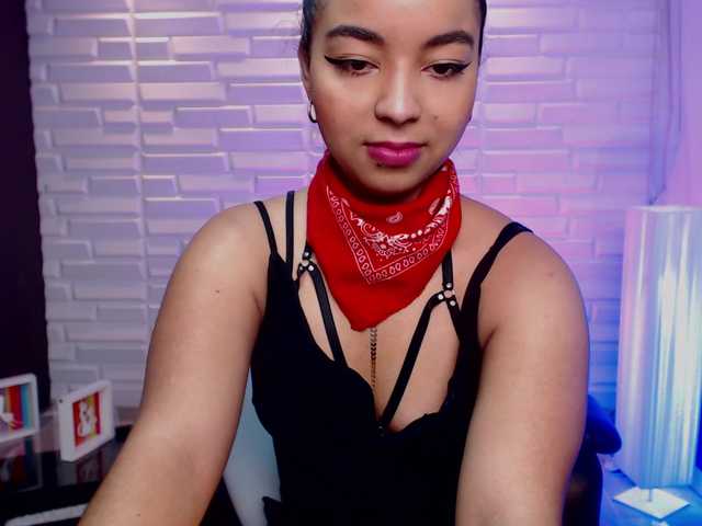 Live sex webcam photo for AnnieJacobs #241363849