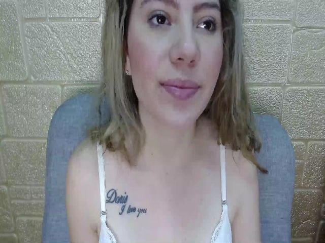 Live sex webcam photo for Arianatylerr #262106874