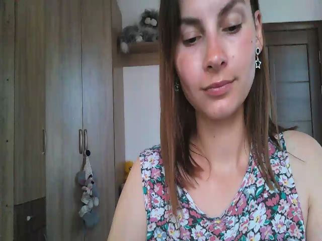 Live sex webcam photo for MisssSun #263174312